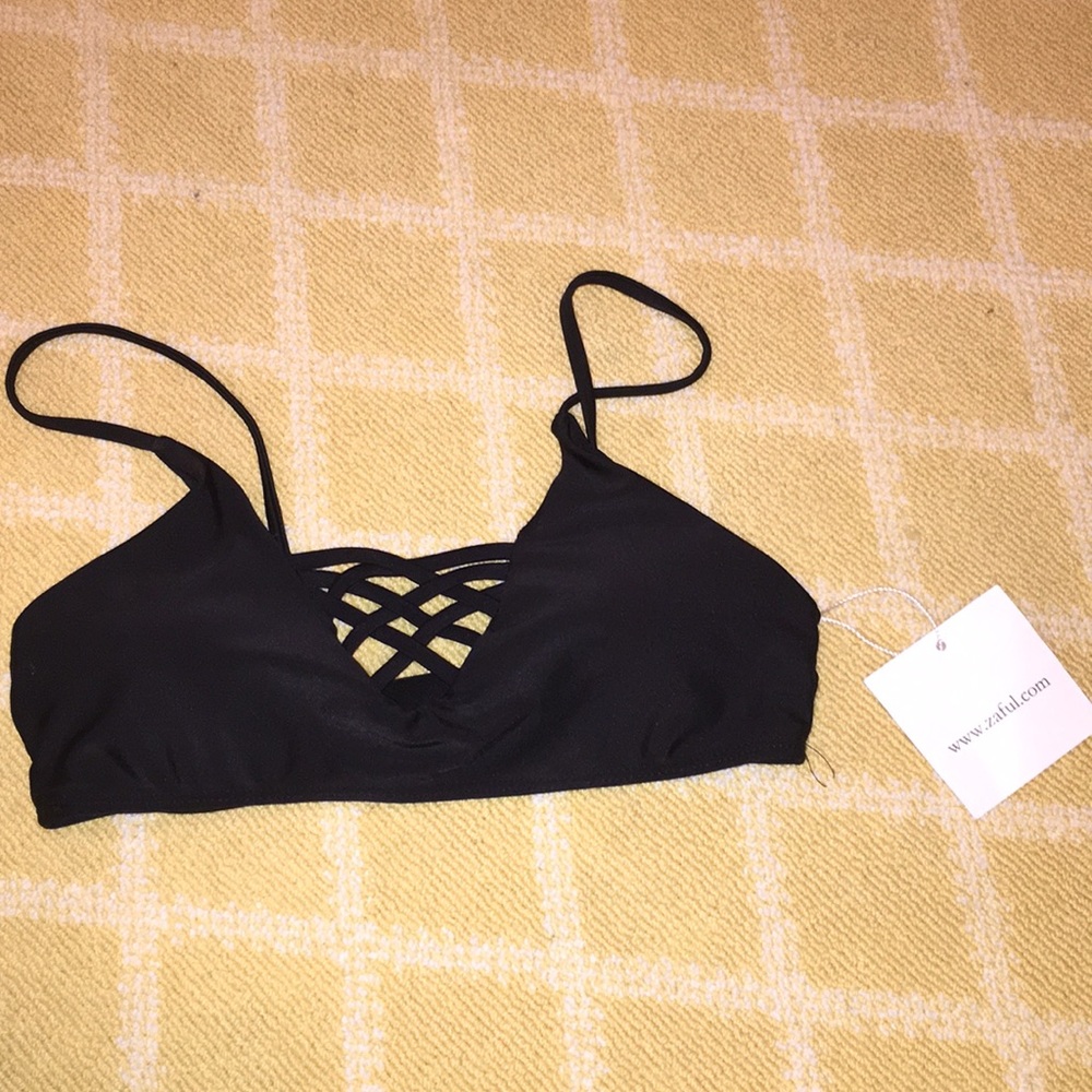 Zaful trendy black crossy bathing suit top